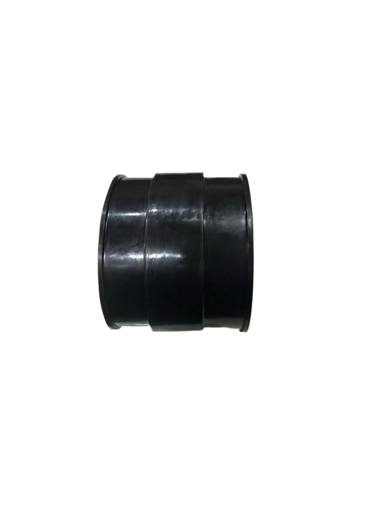 PR 137B FORCE TEMPO TRAVELLER (BS6) AIR CLEANER OUT HOSE (FLEETGUARD)